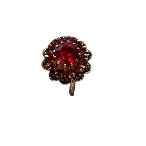 Sarah Coventry Jewelry - Vintage Sarah Coventry Red Stone Cluster Floral Ring Size 6 1/4 EUC